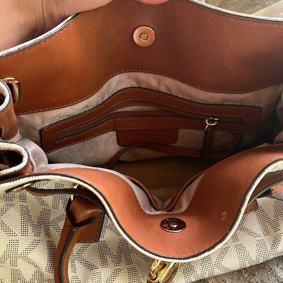 Michael kors purse and wallet bundle tan and brown - Picture 8 of 9